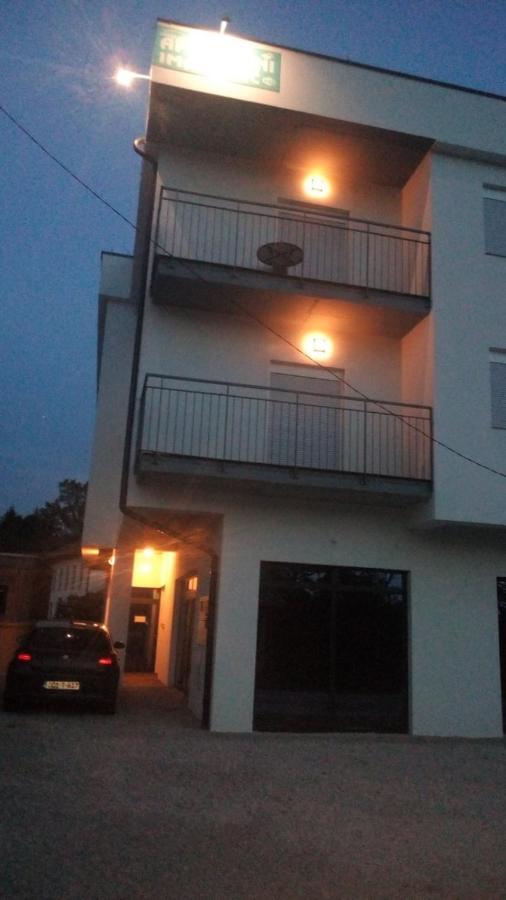 Apartmani Imamovic Dubrave Gornje Dış mekan fotoğraf